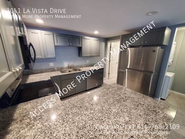 Building Photo - 3041 La Vista Dr