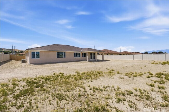 Building Photo - 11647 Saddleback Dr