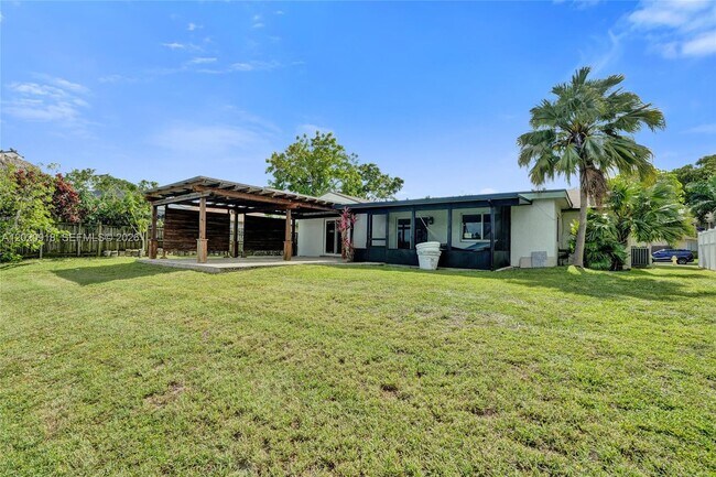 Building Photo - 4662 NW 99th Ave