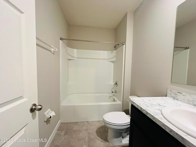 Building Photo - 420 Sorrento Dr