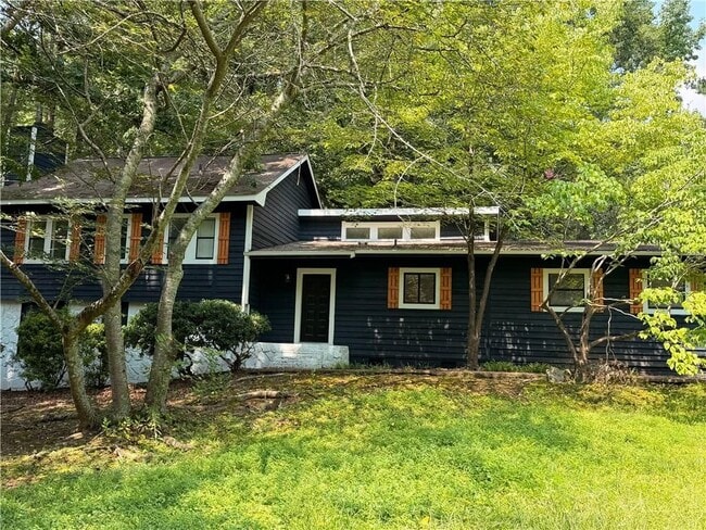 Building Photo - 3315 Canterbury Trail