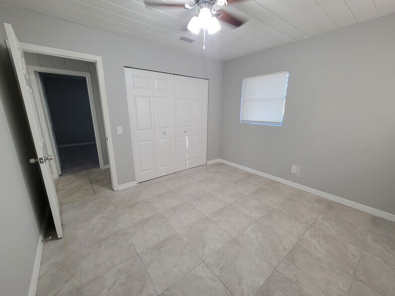 Building Photo - 4896 35th Ave