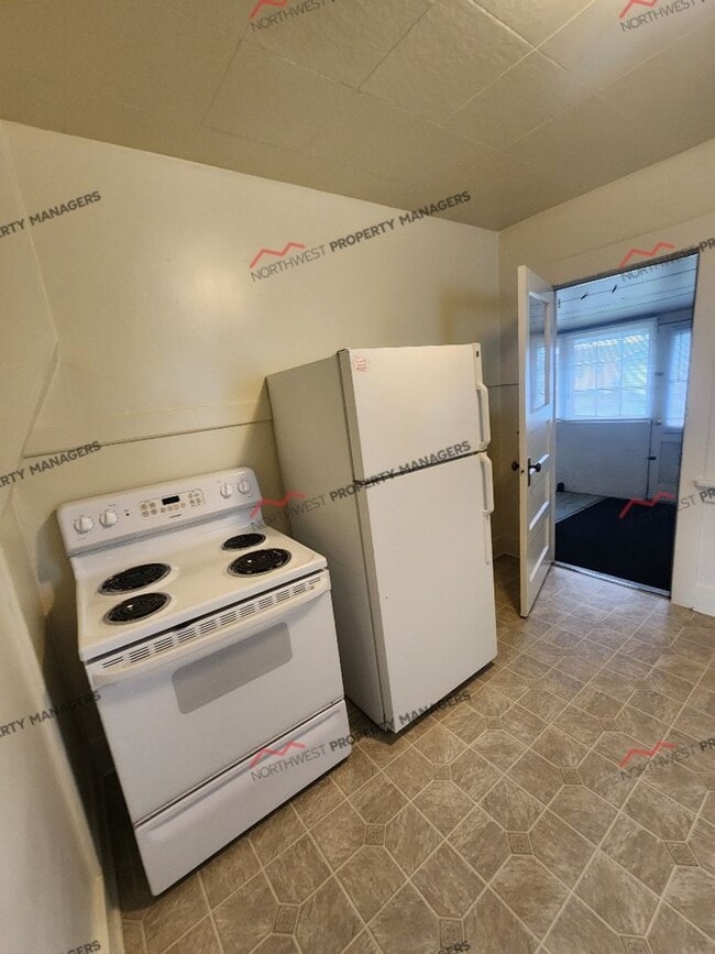 Building Photo - STATUS: *PENDING APPLICATION* | R209A | $1795