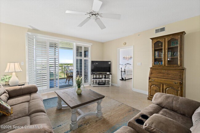 Building Photo - 601 Shorewood Dr