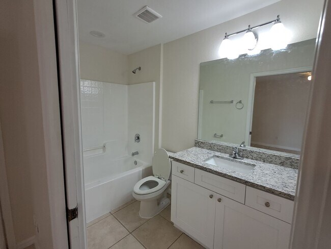 Building Photo - 2204-2206 Kenneth Ave S