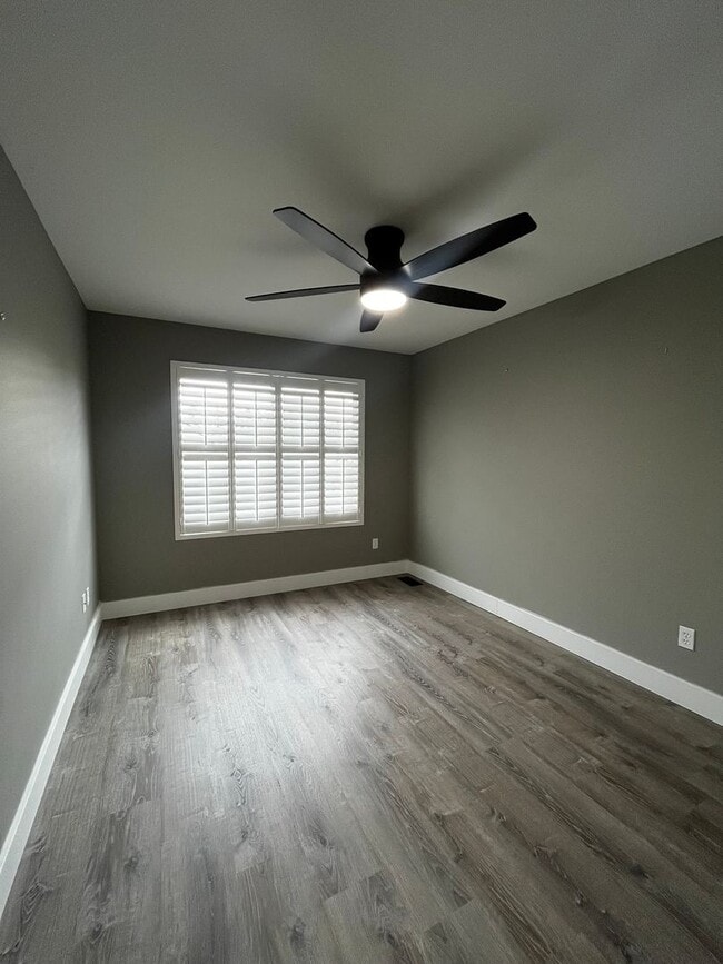 Building Photo - Beautiful 3 bedroom, 2.5 bath House in Puy...