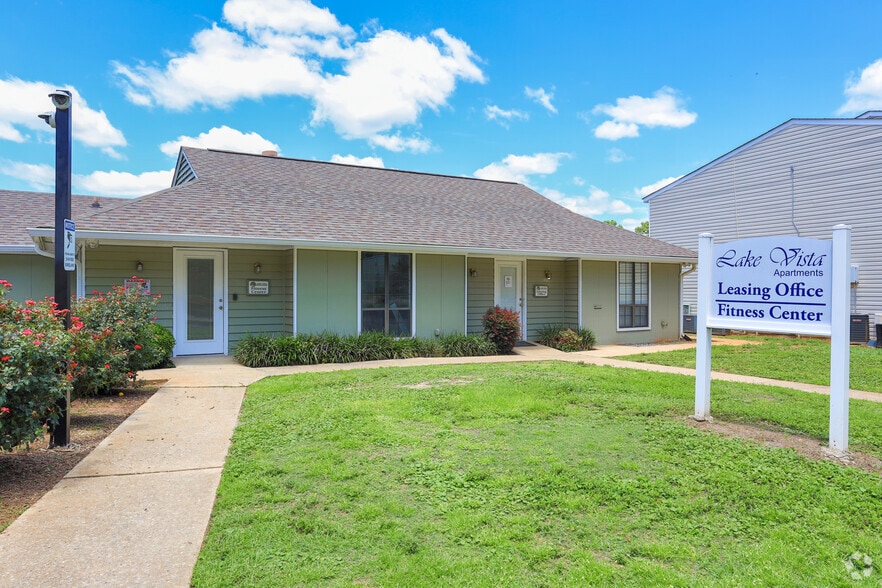 Leasing Office - Lake Vista Apartments