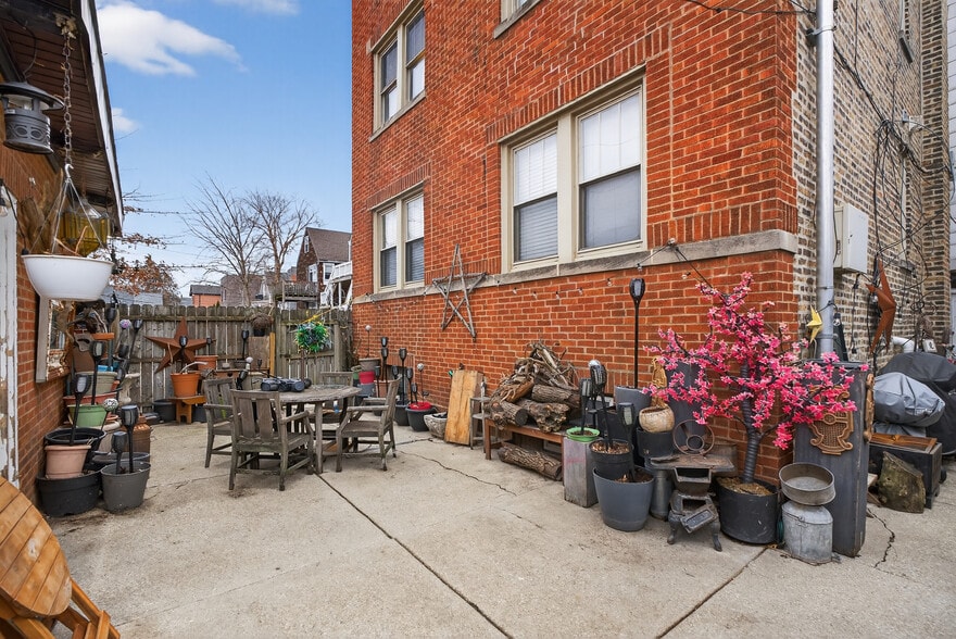 Building Photo - 4234 N Campbell Ave