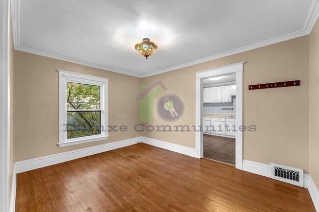 Building Photo - 312 Eastern Ave SE