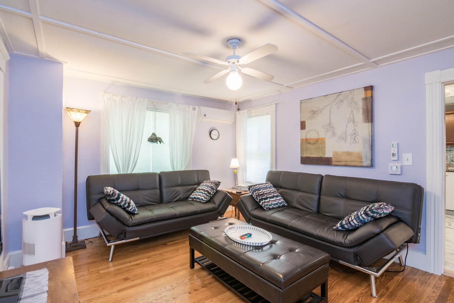 spacious living room - 5 Greenwood Ct
