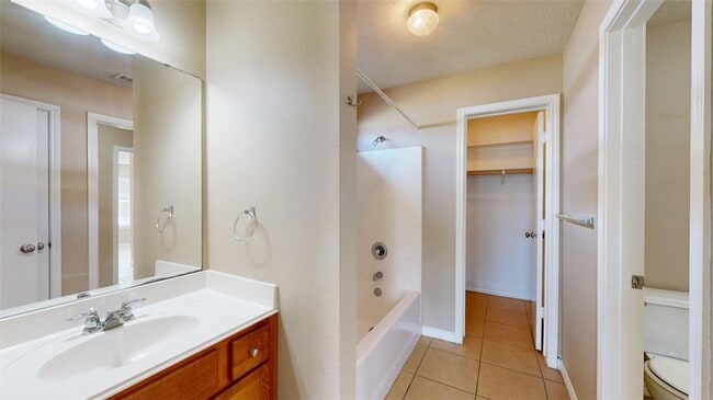 Building Photo - 4023 Southern Trace Dr