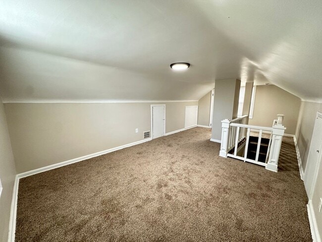 Building Photo - Fully Renovated 3-Bedroom Home – Move-In R...