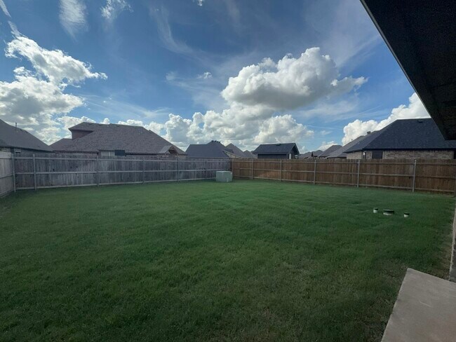 Building Photo - 18209 Bridlington Dr