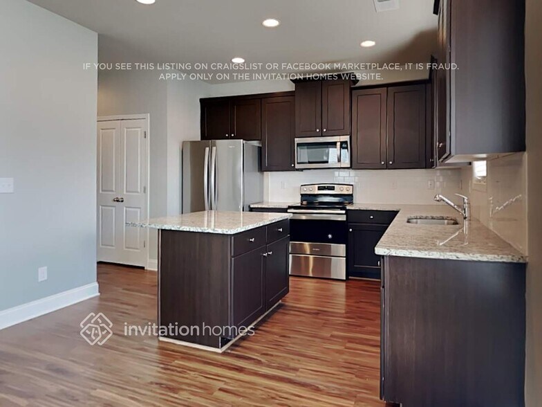 Building Photo - 349 Wood Point Way