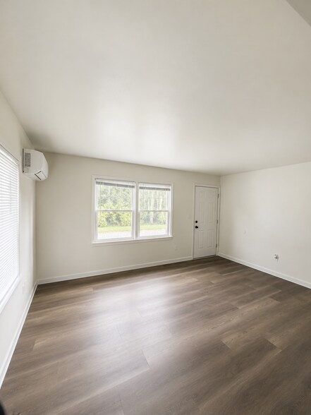 Building Photo - 1603 Monteiro Ave