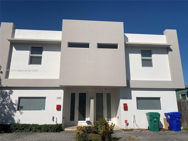Building Photo - 3181 SW 24th St