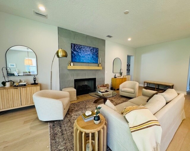 Building Photo - 11319 Madelynn Dr