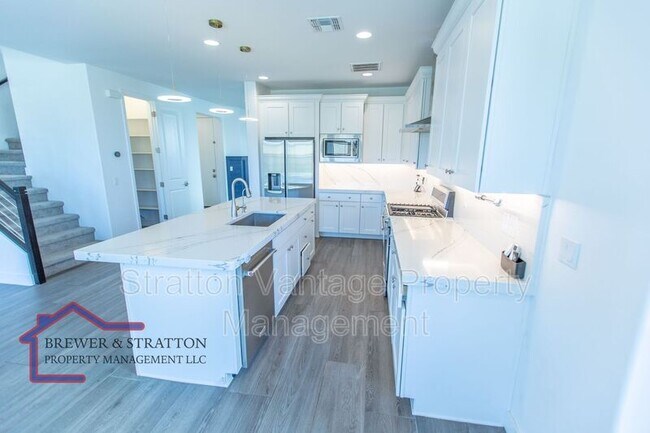 Building Photo - 4065 S Marin Dr