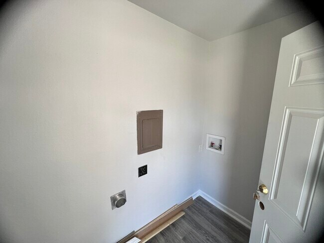 Building Photo - 3008 Terry St