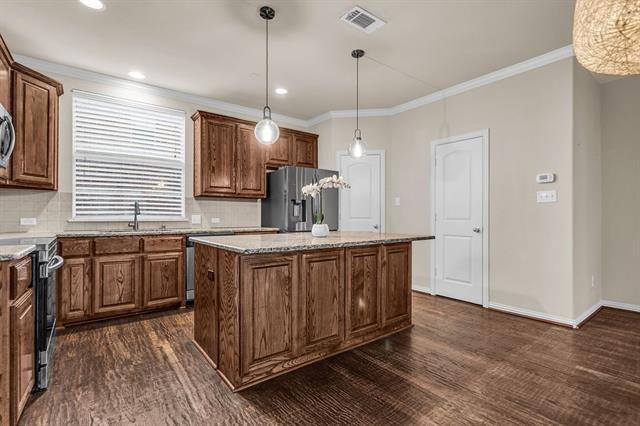 Building Photo - 2500 Rockbrook Dr