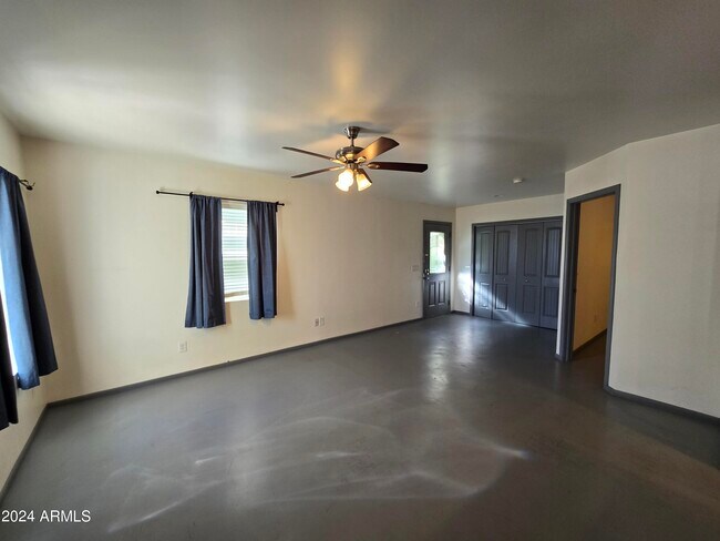 Building Photo - 2302 N 36th St