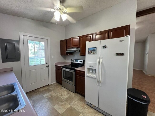 Building Photo - 710 Terrace Ct