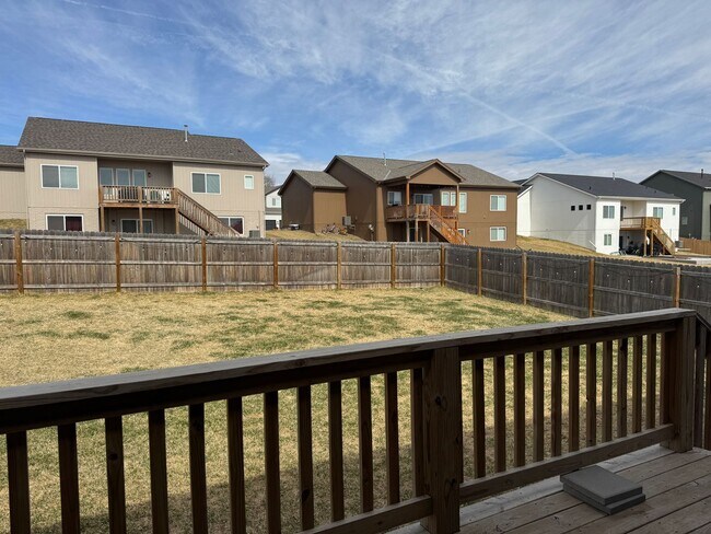 Building Photo - 1914 Hummingbird Dr