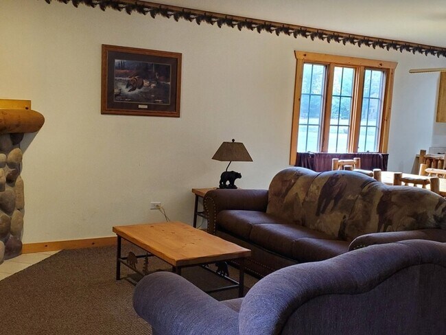 Building Photo - 2643 IL-178