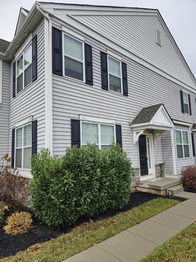 Building Photo - 100 Everleigh Dr