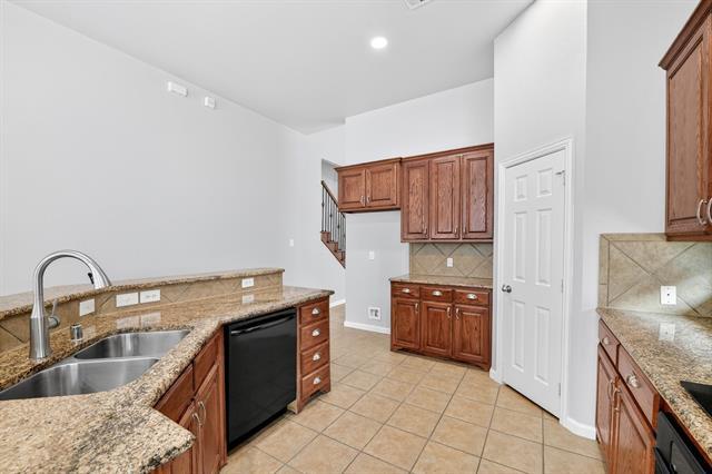 Building Photo - 2169 Hunt Club Trail