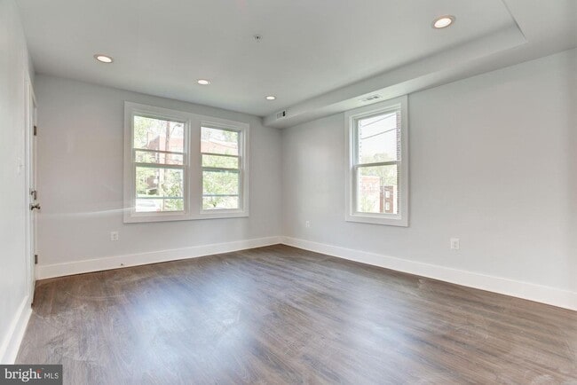 Building Photo - 2822 28th St SE