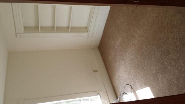 Building Photo - 906 Vine St