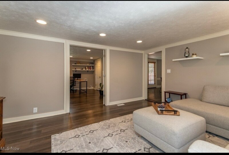 Building Photo - 37848 Euclid Ave