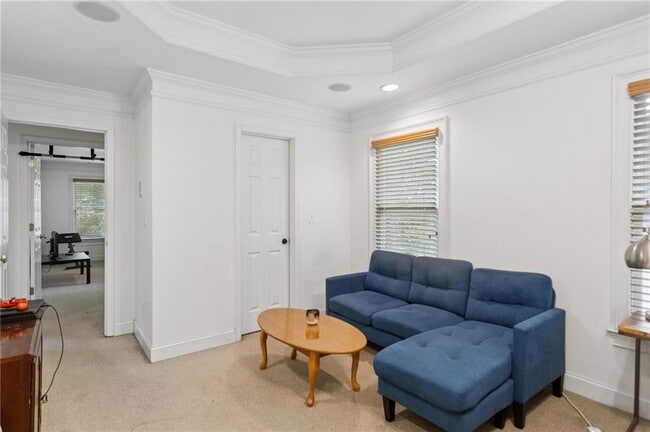 Building Photo - 649 Peeples St SW
