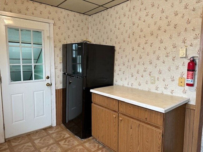 Building Photo - Williams Valley School District 2 Bedroom ...