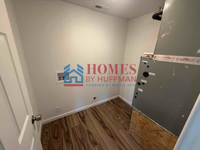 Building Photo - Three Bedroom House | Boonville, Indiana | December Move In Special
