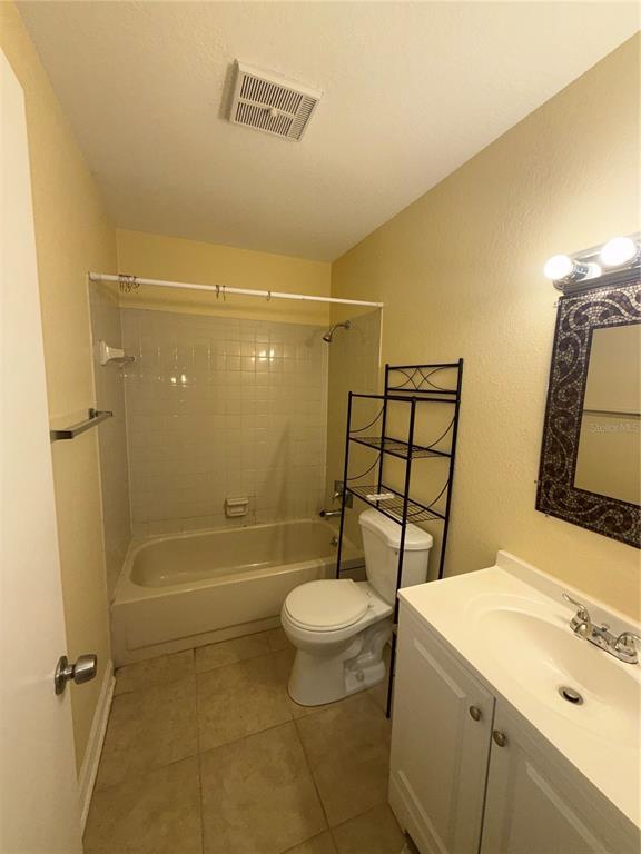 Building Photo - 7143 E Bank Dr