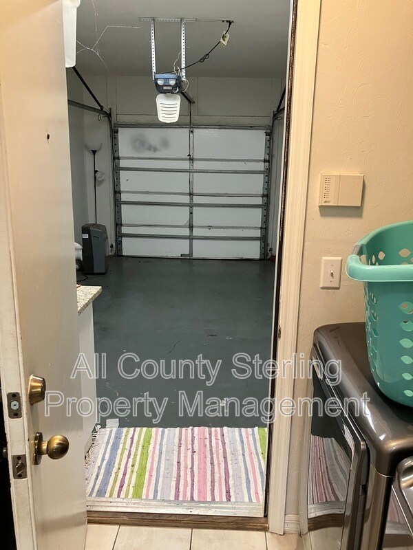 Building Photo - 4700 SW Archer Rd