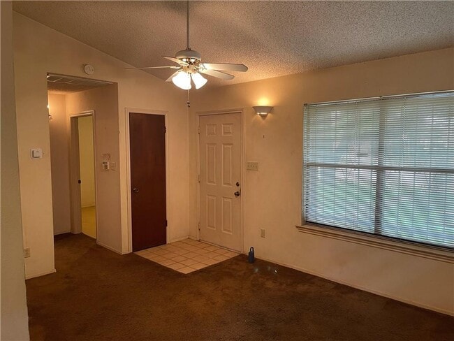 Building Photo - 905 Tillery St