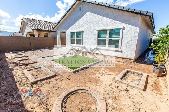 Building Photo - 7439 S 76th Dr