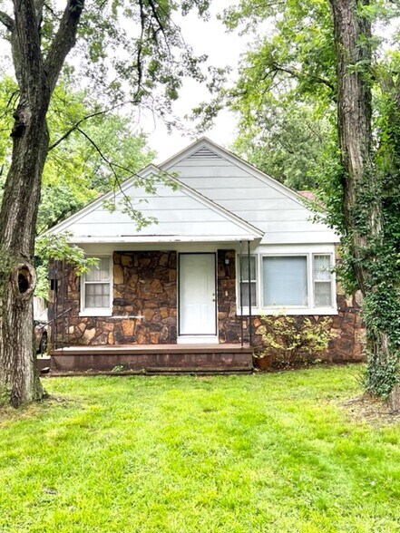 2618 W. Elm - Front - 2618 W Elm St