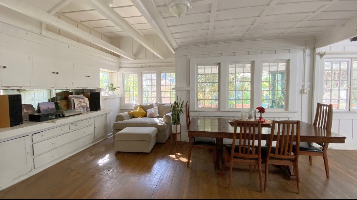 Building Photo - 8337 Lookout Mountain Ave