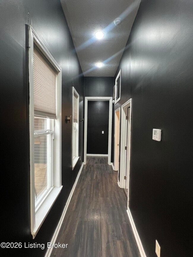 Building Photo - 1107 Logan St