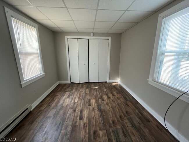 Building Photo - 53-53 Glen Ave