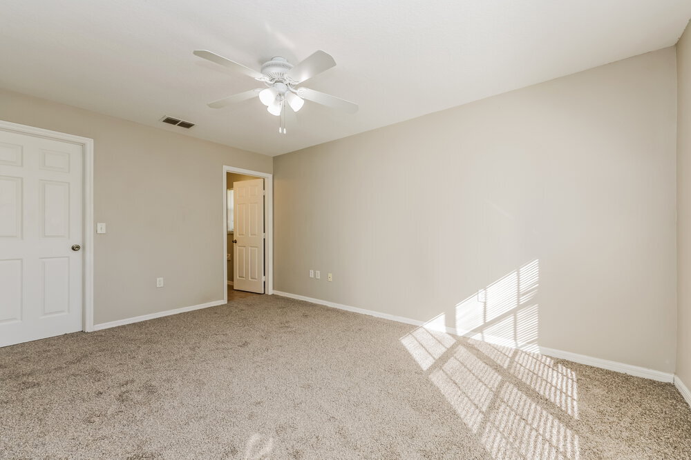 Building Photo - 10404 Summerview Cir