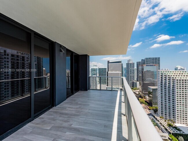 Building Photo - 1010 Brickell Ave