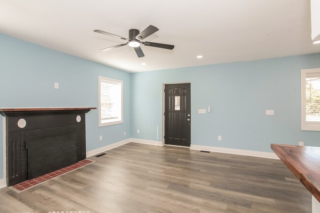 Building Photo - 3064 McHenry Ave