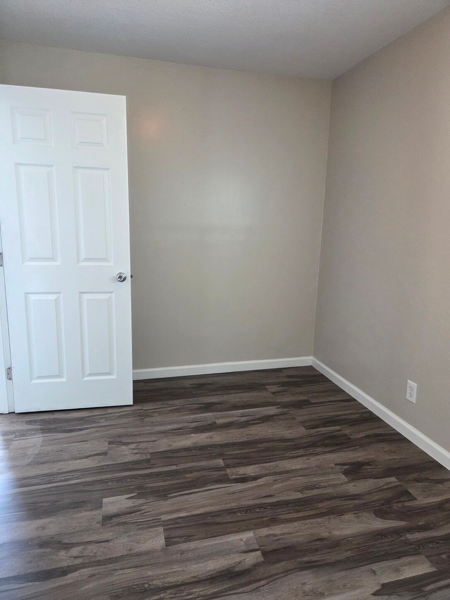 Building Photo - 25684 Spring Dr