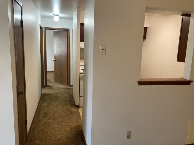Building Photo - 10628 W Bobolink Ave