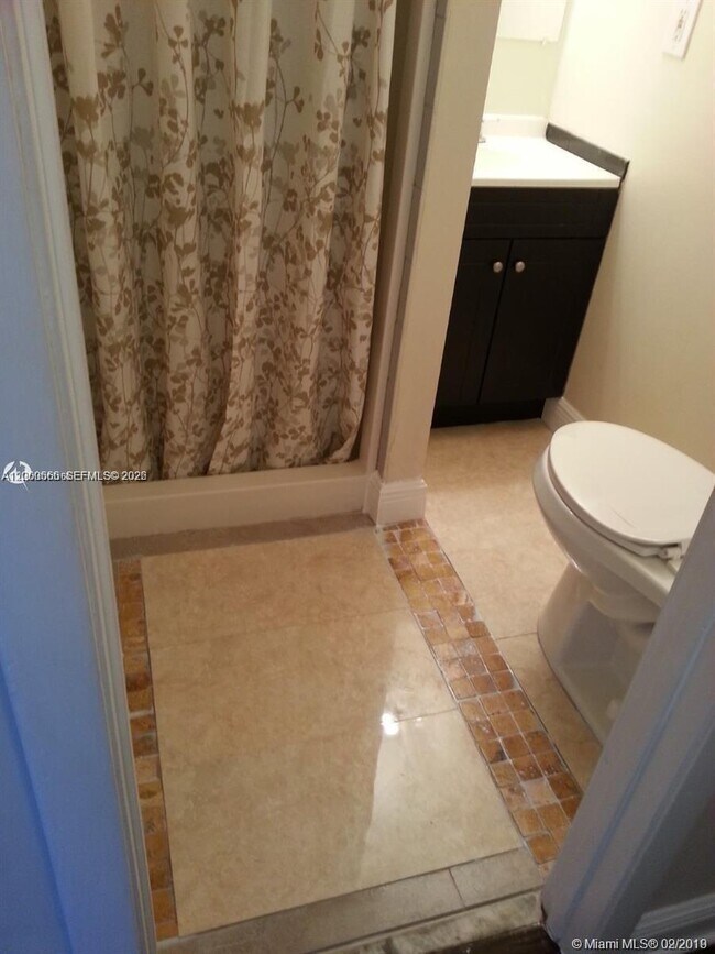 Building Photo - 605 Euclid Ave